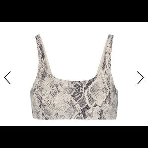 Alo Yoga snakeskin bra sz Med NWT